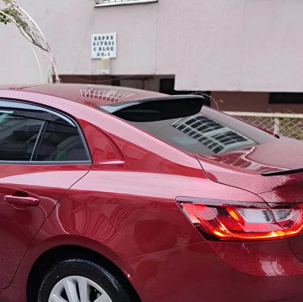 Renault Megane 4 Uyumlu Arka Cam Üstü Spoiler Rüzgarlık 2016-2026 Model